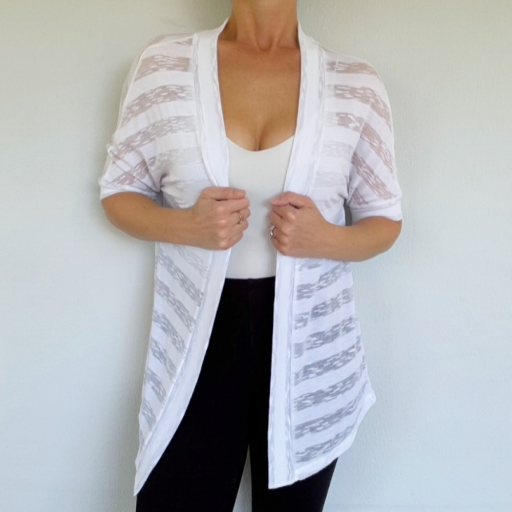 Kim Roger’s white lightweight semi-sheer stripe print open front cardigan small